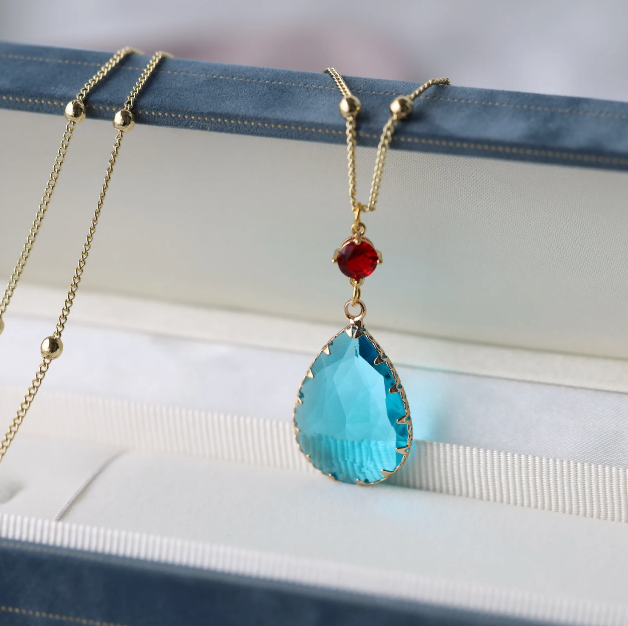 Howl's Crystal Necklaces